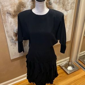 BETSY & ADAM gorgeous little black dress 9-10